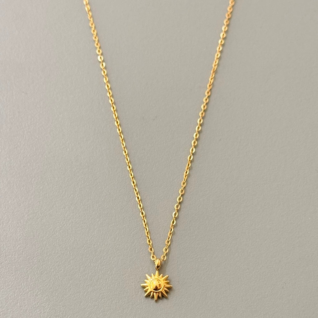 Collar Pequeño "Celoso Del Sol"🌞